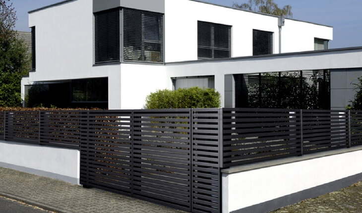 паркан для будинку